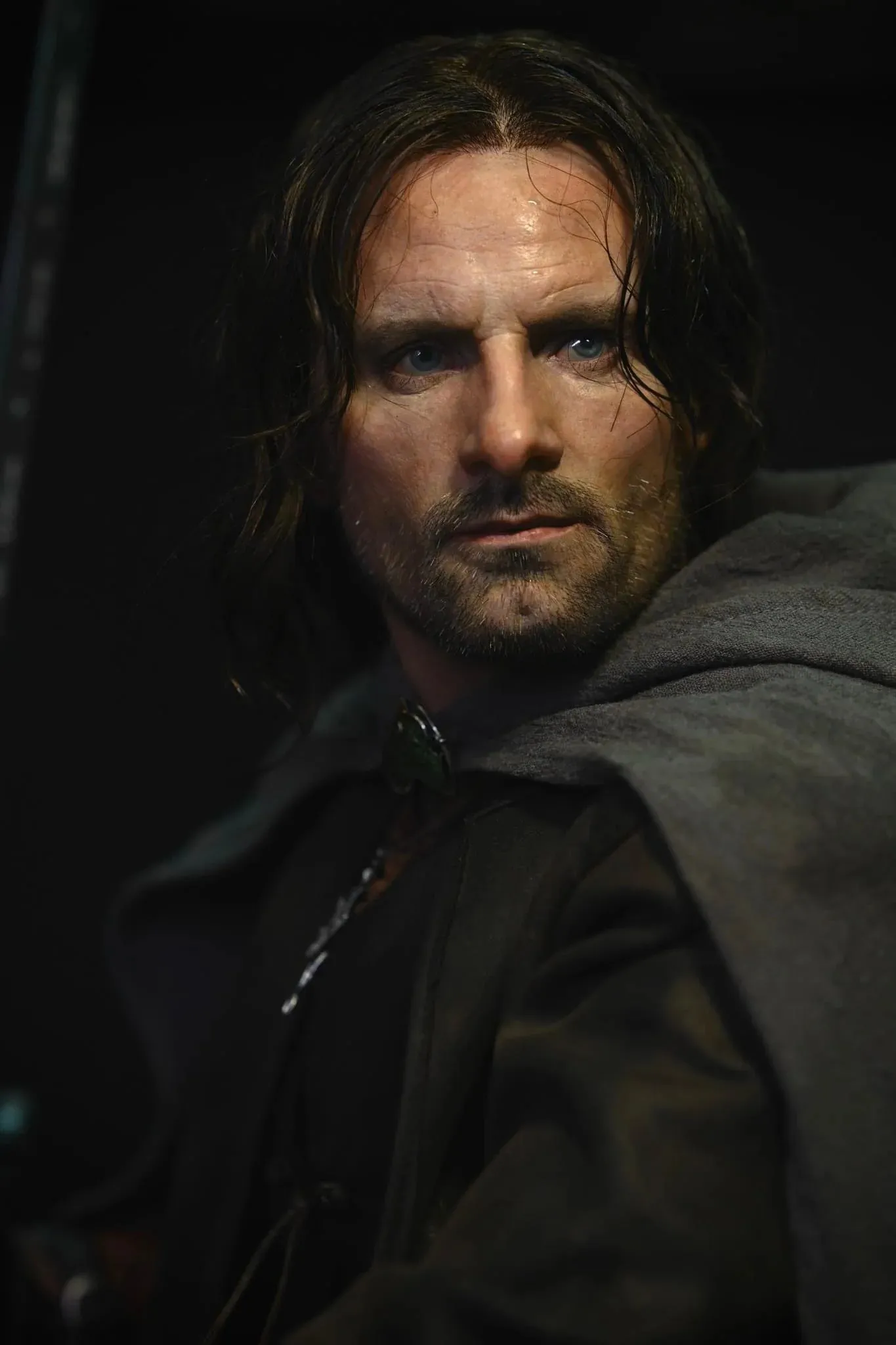 ARAGORN 1/2 SCALE STATUE