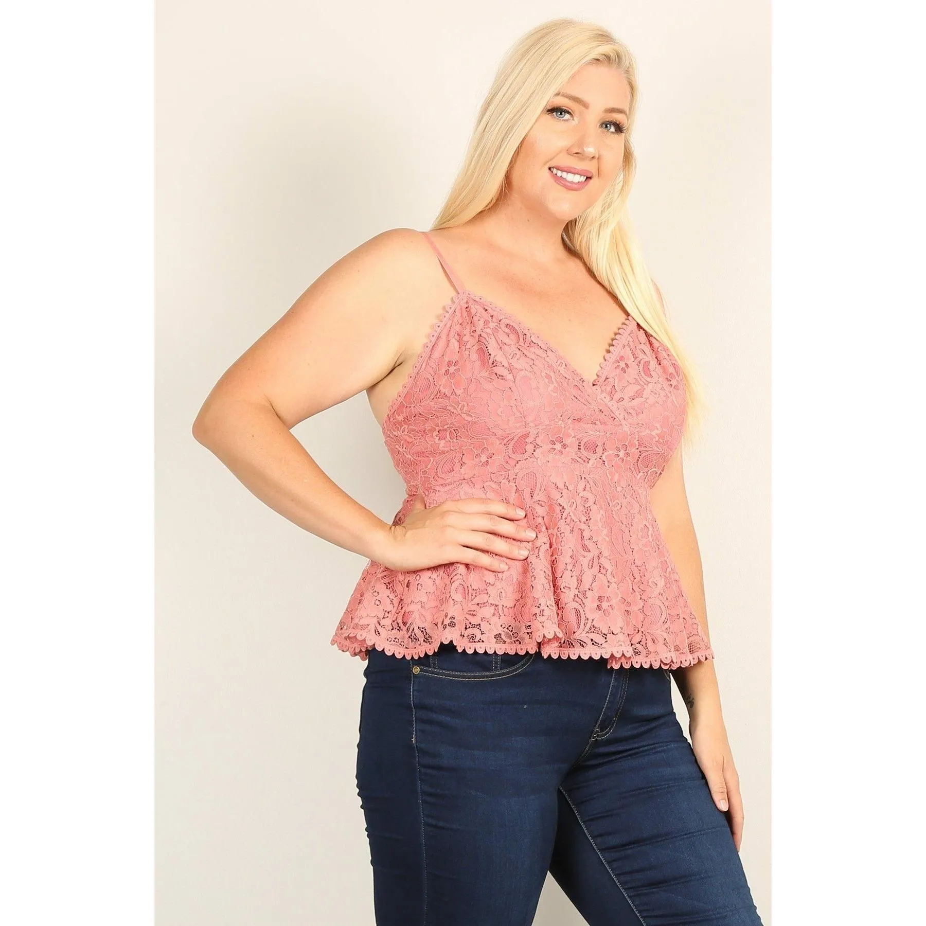 Plus size lace sleeveless top